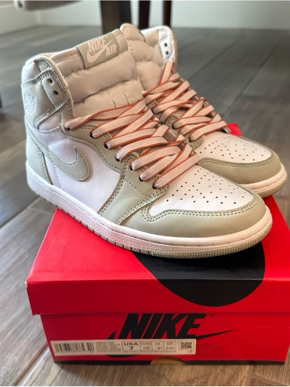 Nike Air Jordan 1 Retro High OG sneakers